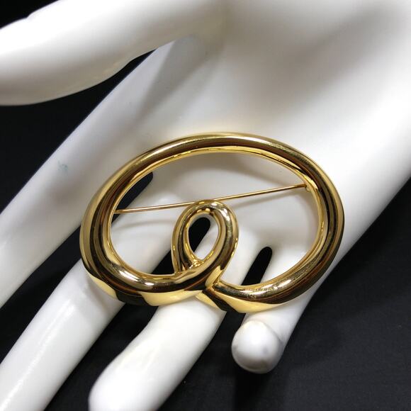 Vintage Monet Modernist Brooch, Gold Plated, 1980s, 2 1/4 Inches - Picture 2 of 10